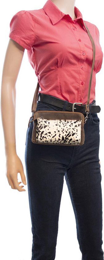 Arrigo Cognackleurige Dames Crossbody Tas/Clutch met Cow Dierenprint in Leer - Arrigo.nl