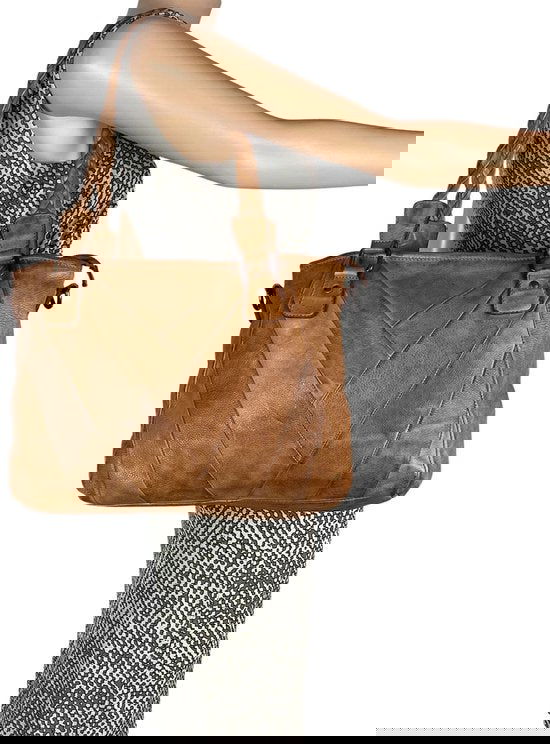 Arrigo Dames Schoudertas en Handtas van Gewassen Leer in Cognac - Arrigo.nl