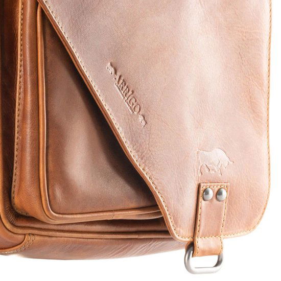 Cognac schoudertas leer met een overslag klep en twee magneetsluitingen - Arrigo Leather Goods