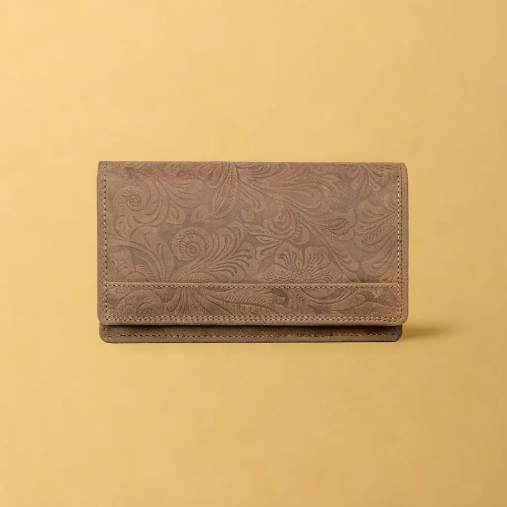 Dames portemonnee van cognackleurig leer met bloemenprint en anti-skim bescherming - Arrigo.nl