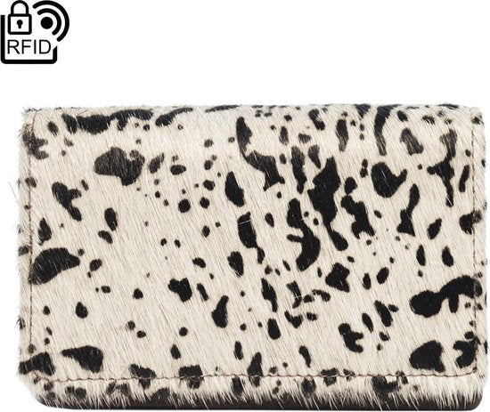 Kleine damesportemonnee van lichtbruin leer met vacht en anti-skim bescherming - Arrigo.nl