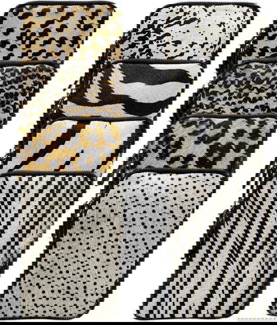 Leren telefoontasje dames met een verstelbare schouderband zwart met tijgerprint - Arrigo Leather Goods