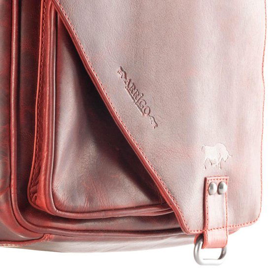 Rode schoudertas leer met een overslag klep en twee magneetsluitingen - Arrigo Leather Goods